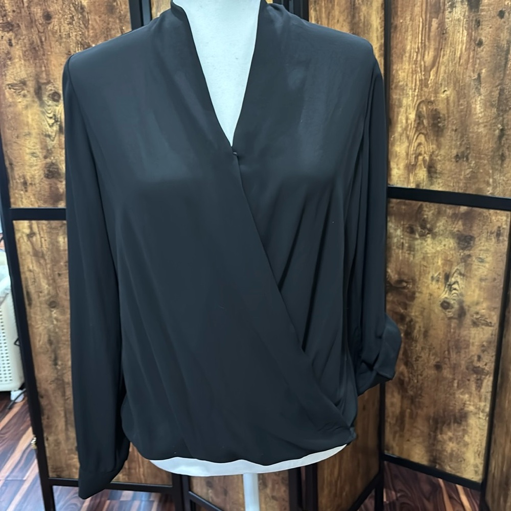 New pleione S black blouse